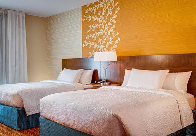 Fairfield Inn & Suites By Marriott Платтсбург Екстер'єр фото